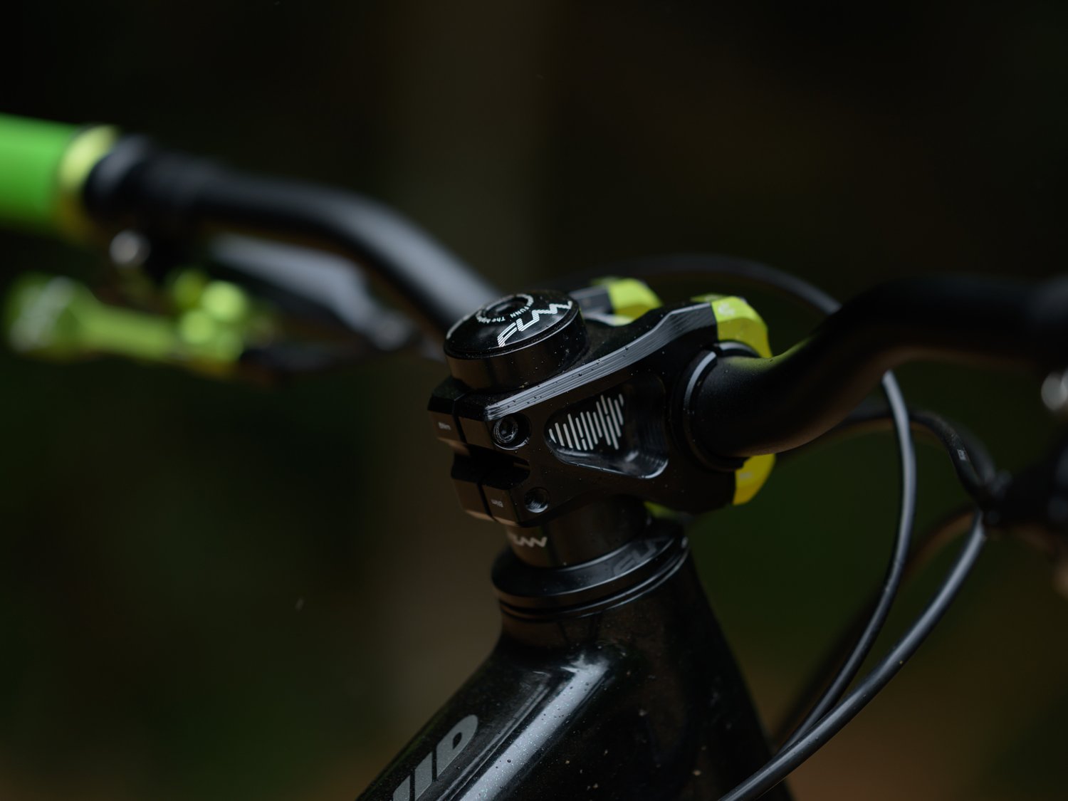 a side angle of a bike equipped with a green funn equalizer bike stem with 10mm drop