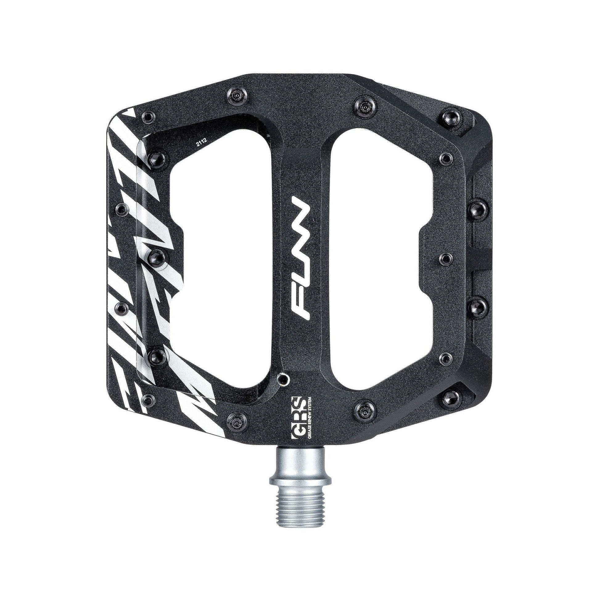 Funn mountain bike components - Funndamental Flat Pedals Black in a white background.