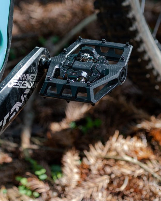 FUNN Ripper2 MTB clip-in pedals, black alloy platform with pins, mounted on crank for trail and enduro mountain biking