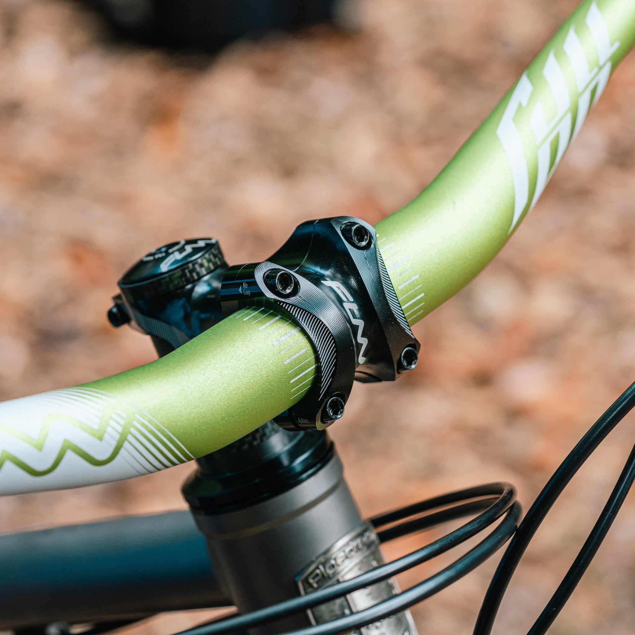 FUNN Tron Stem black alloy clamps green mountain bike handlebar, low-profile CNC design for precise, secure steering control